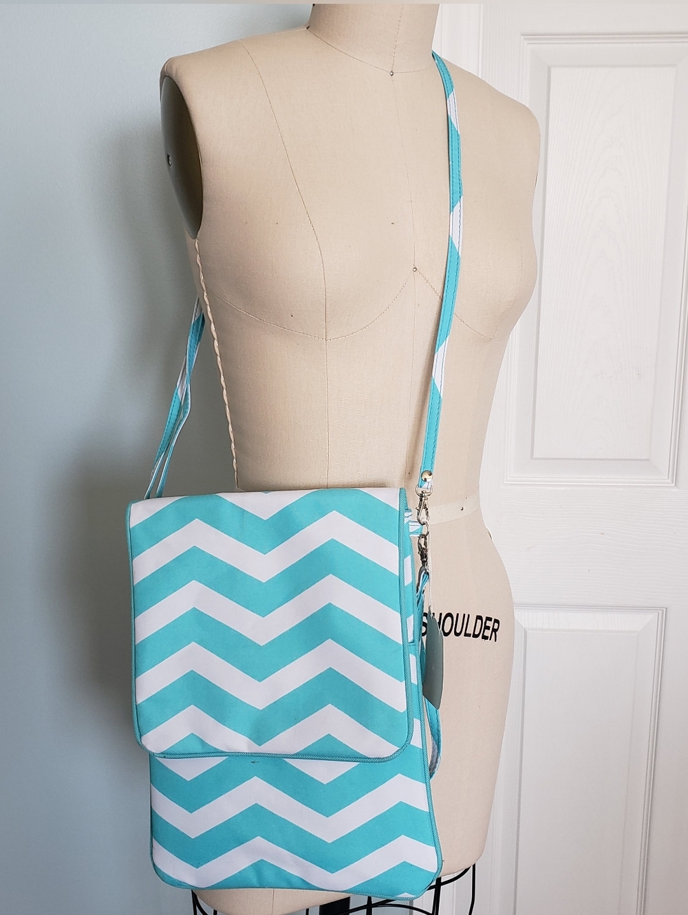 NWT Blue & White Chevron Crossbody Ipad Bag, Monogramable